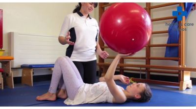 Advanced ball exercises to improve your core stability Thumbnail